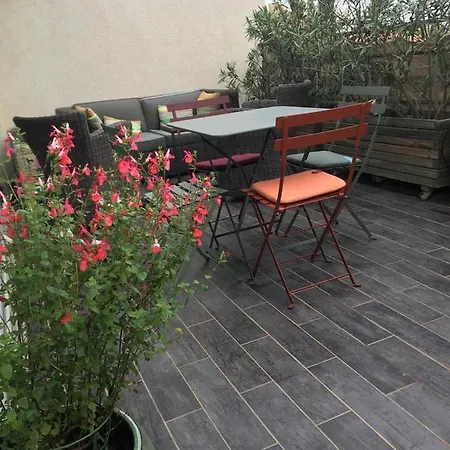 T3 A 2mn De La Apartment *